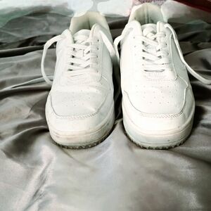 Classic White Men's Sneakers